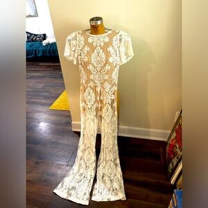 Lace/Nude Jumper Honey Punch Size Small